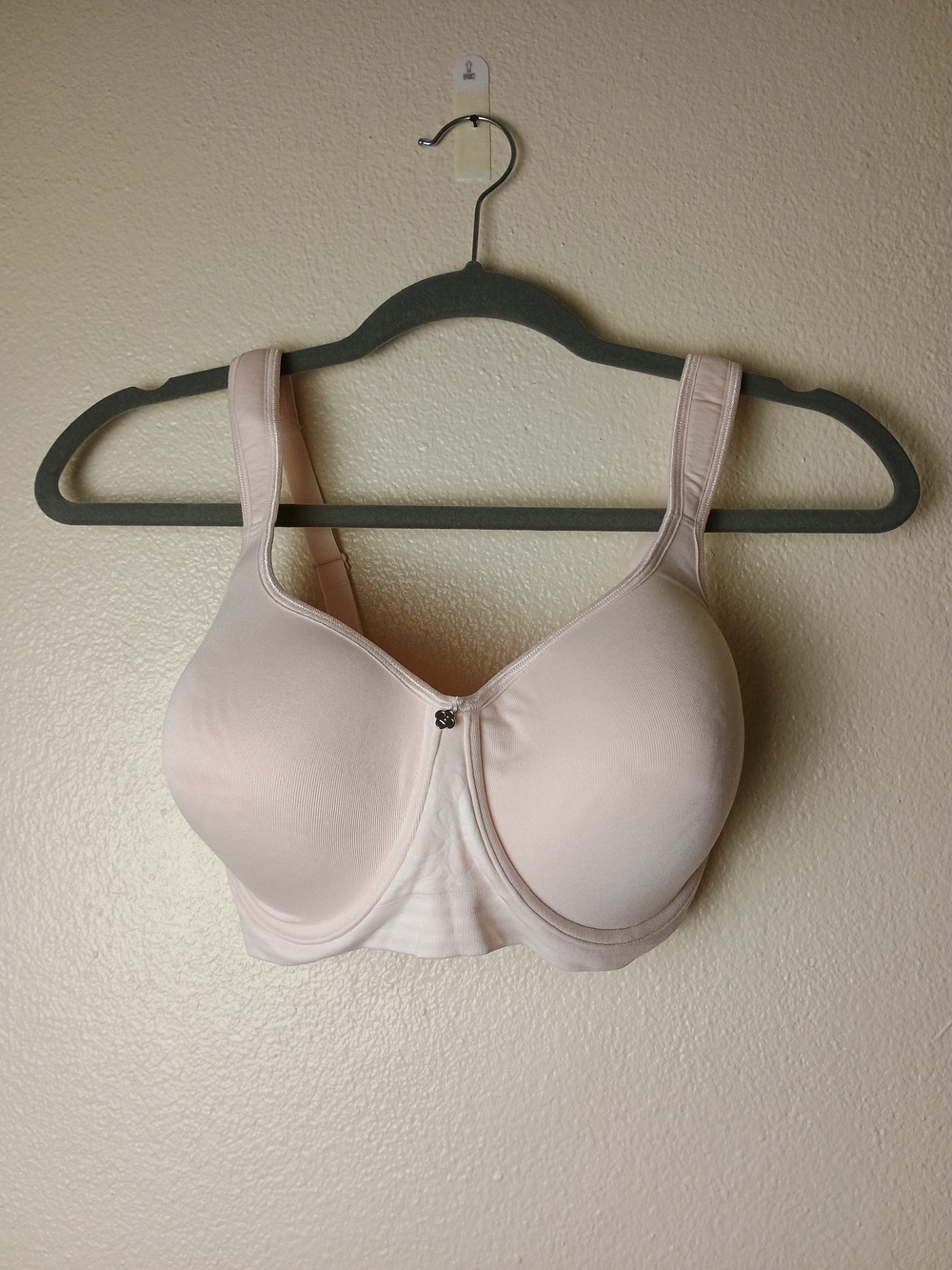 Breezies 34DD Smooth Molded Underwire Bra in Light Blush - Minimizer Bra